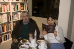 UK_Enjoying_afternoon_tea_in_a_cafe_come_book_shop.jpg